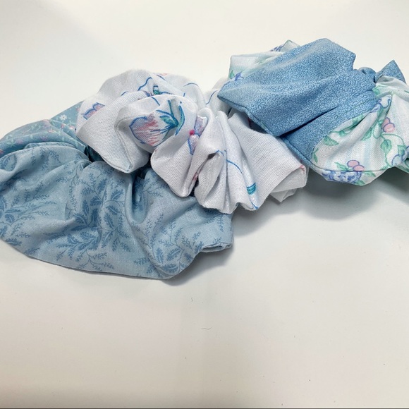 Floral Scrunchie Set - Picture 6 of 7